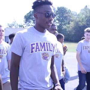 Meet your Posher, Quantae